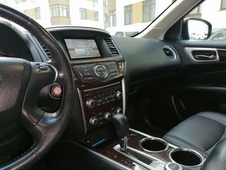 Nissan Pathfinder foto 6