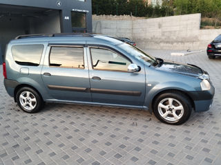 Dacia Logan foto 2