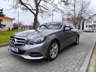 Mercedes E-Class foto 2