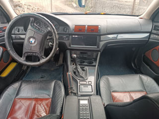 BMW 5 Series foto 5