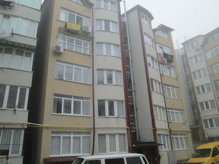 Тогатин, центр, новый дом, ул. Трандафирилор, белый вариант, 57кв.м, +кладовка в подвале. foto 1