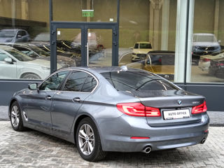 BMW 5 Series foto 6