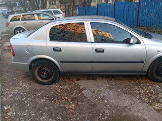 Opel Astra foto 4