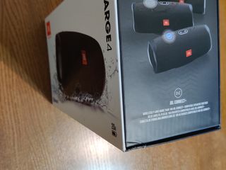 JBL LIVE 400BT, Speaker JBL Charge 4 foto 5