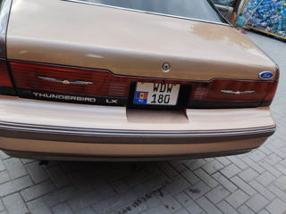 Ford Thunderbird foto 3