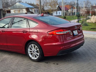 Ford Fusion foto 9