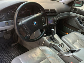 BMW 5 Series foto 6