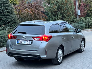 Toyota Auris foto 4