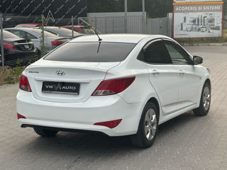 Hyundai Solaris фото 3