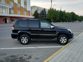 Toyota Land Cruiser Prado foto 2