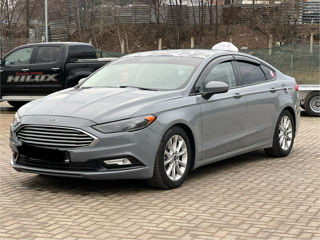 Ford Fusion foto 2