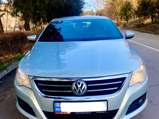 Volkswagen Passat CC foto 2