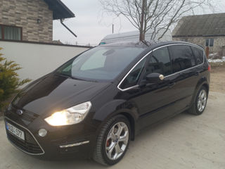 Ford S-Max foto 2