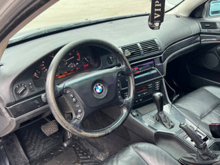 BMW 5 Series foto 8