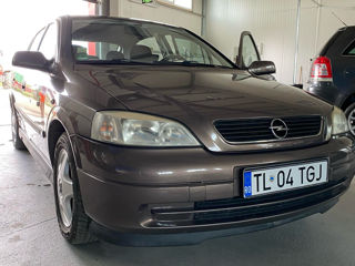 Opel Astra foto 1