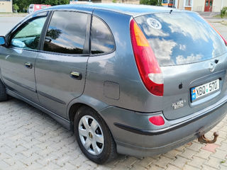 Nissan Almera Tino foto 7