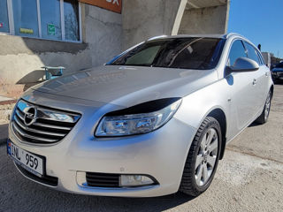 Opel Insignia foto 1