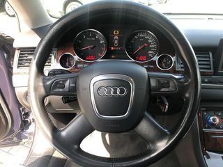 Audi A8 foto 10