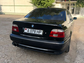 BMW 5 Series foto 5