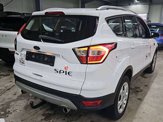 Ford Kuga foto 3