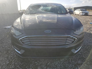 Ford Fusion foto 2