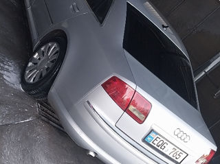 Audi A8 foto 4