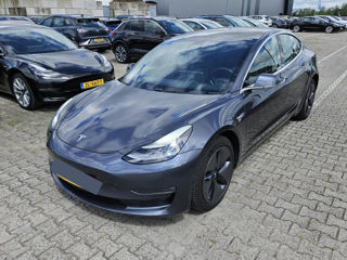 Tesla Model 3 foto 1