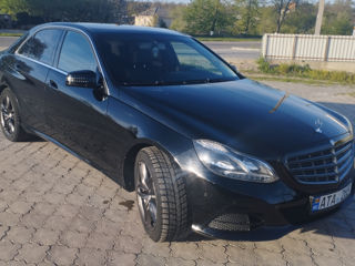 Mercedes E-Class foto 2