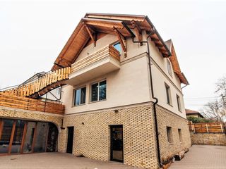 Buiucani! Casă în 2 nivele, 5 camere, 190 mp + 6 ari! foto 1