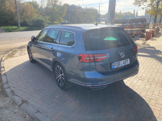 Volkswagen Passat foto 4