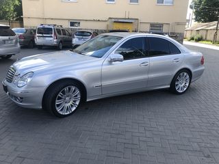 Mercedes E Class foto 7