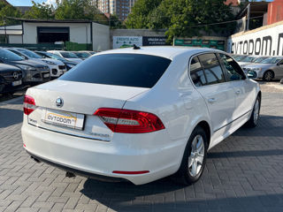 Skoda Superb foto 3