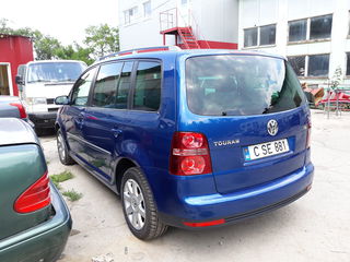 Volkswagen Touran foto 6