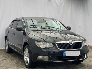 Skoda Superb foto 2