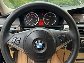 BMW 5 Series foto 5