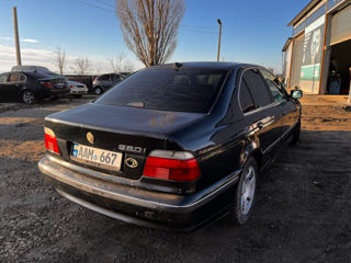 BMW 5 Series foto 2