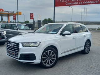 Audi Q7 foto 1