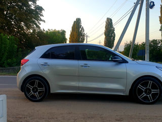 KIA Rio foto 2