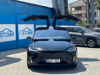 Tesla Model X foto 4