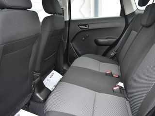 Suzuki Vitara foto 8