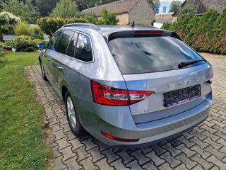 Skoda Superb foto 3