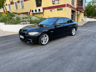 BMW 5 Series foto 3