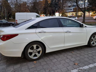 Hyundai Sonata foto 3