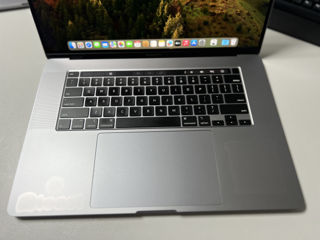 MacBook Pro 16, 2019/ i7 9gen/ 32gb Ram/ 512Gb SSD/ Radeon Pro 5300M 4Gb/ 636 cicluri Credit 0% foto 4