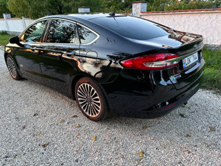 Ford Fusion foto 4