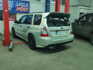 Subaru Forester foto 2