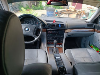 BMW 7 Series foto 7