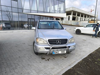 Mercedes M-Class foto 5