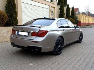 BMW 7 Series foto 2