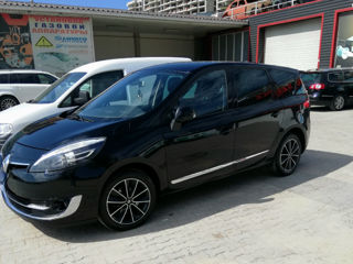 Renault Grand Scenic foto 2